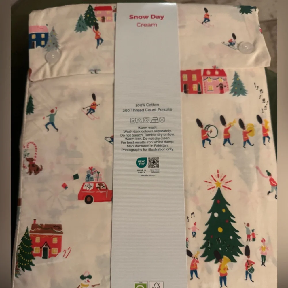 Cath Kidston”Snow day”in creamQueen Sheet Set- zoom in for details! Festive fun!